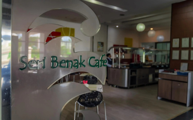 Seri Simanggang Hotel