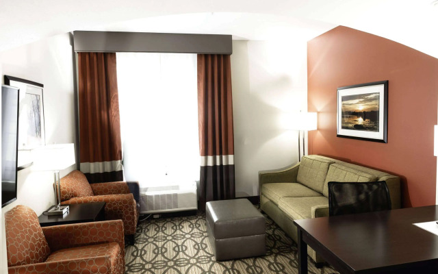 La Quinta Inn & Suites by Wyndham Starkville at MSU