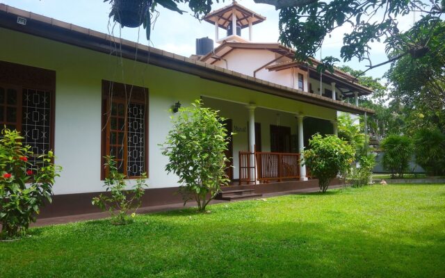 Manel Guesthouse