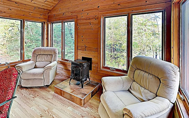 Beaver Bay Lodge