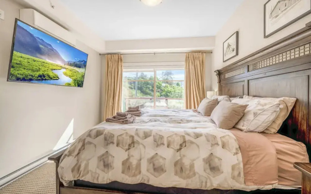 Top Floor Lake View Condo at Copper Sky