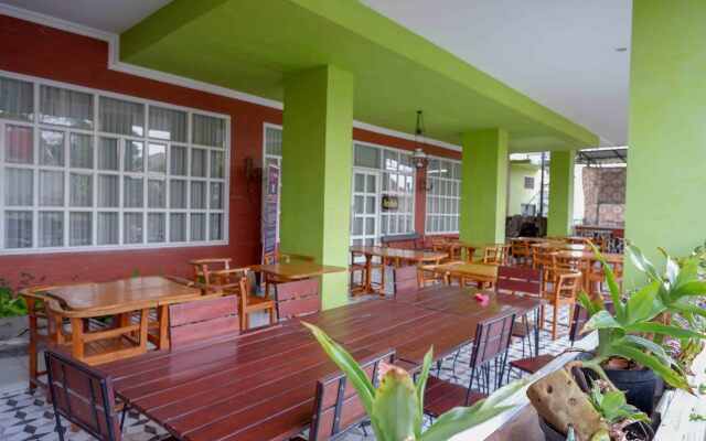 RedDoorz Plus Syariah near Manahan Solo
