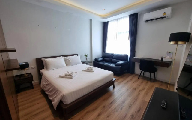 Play Poshtel & Cafe (SHA Certified)