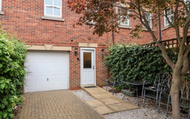 1 Cockerill Fold