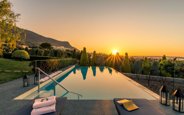 Luxury Villa Golden Crest With Private Swimming Pool
