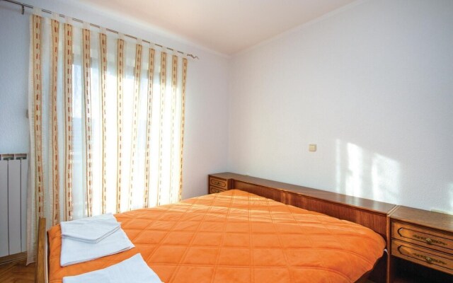 Stunning Home in Cavle With Wifi and 3 Bedrooms