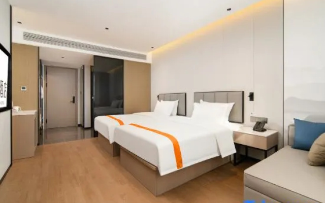 Greentown Hotel (Aksu Jinhuan Plaza Branch) — 4-star hotel in Aksu