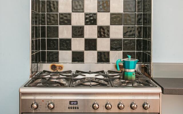 Spacious 3 Bedroom House In Dulwich