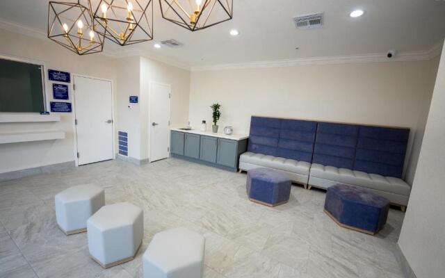 Palace Inn Blue Iah East