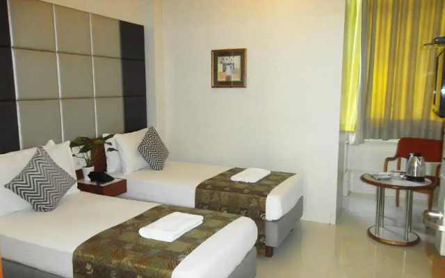 Elphinstone Hotel