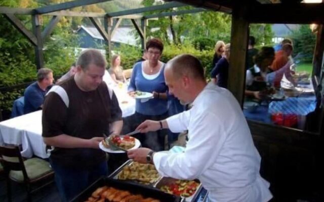 Hotel Restaurant Haus Dumicketal