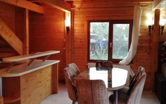 Cabana de lemn Mioveni