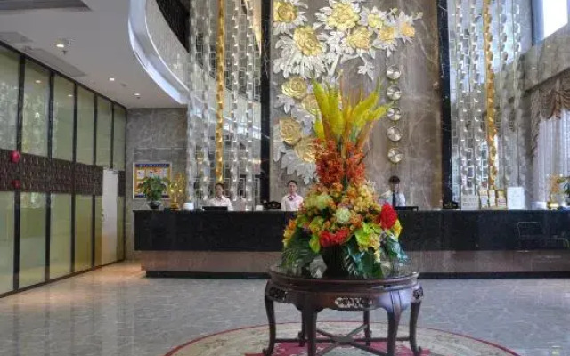Gold and Silver Business Hotel Huaiji