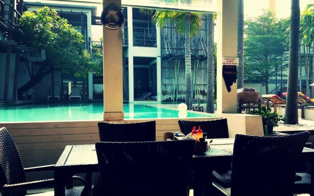 Paragon Inn