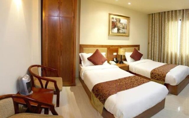 B Hotel