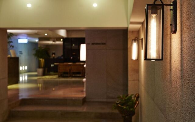 E-HOTEL