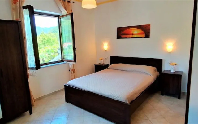 Tramonti Countryside Villa With Jacuzzi and Garden