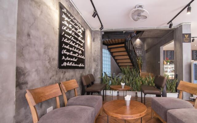Soft Pillow Hostel - Adults Only