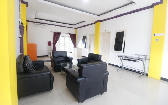 RedDoorz Syariah near BSCC Dome