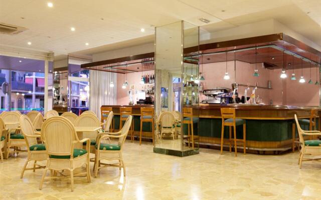 Planet One Hotel