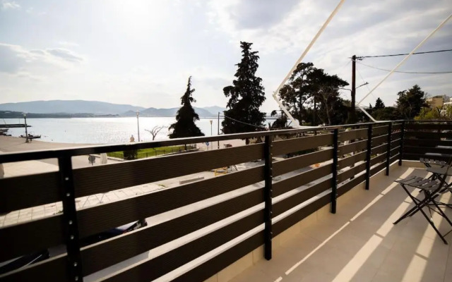 La Casa New Central Coastal Apartment & Jacuzzi