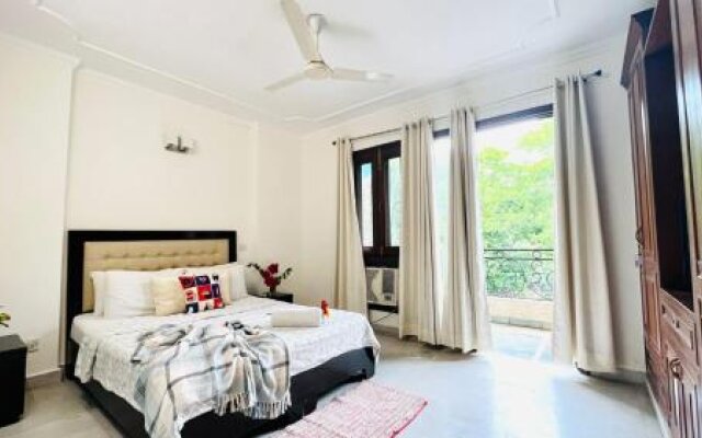 Olive Service Apartments Defence Colony