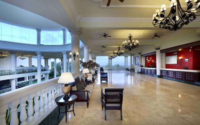 Grand Palladium Lady Hamilton Resort & Spa All Inclusive