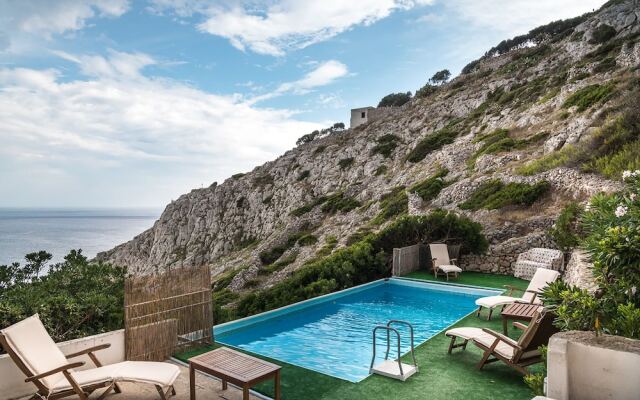 Villa On Seaside With Pool, Puglia