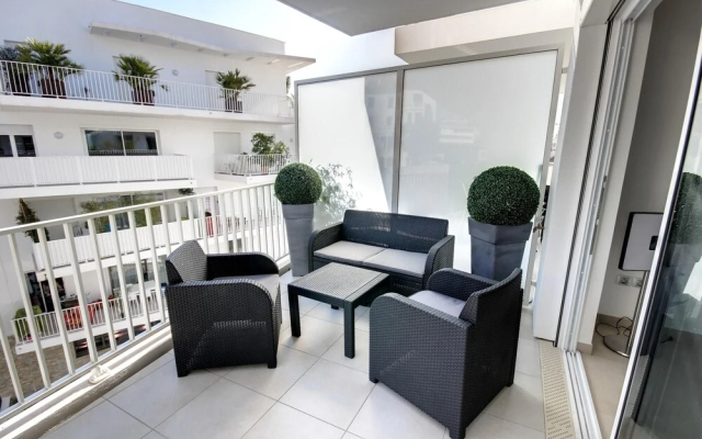 Apartment With 2 Bedrooms in Cannes, With Wonderful City View, Furnish - Apartment in Cannes - Photo 2