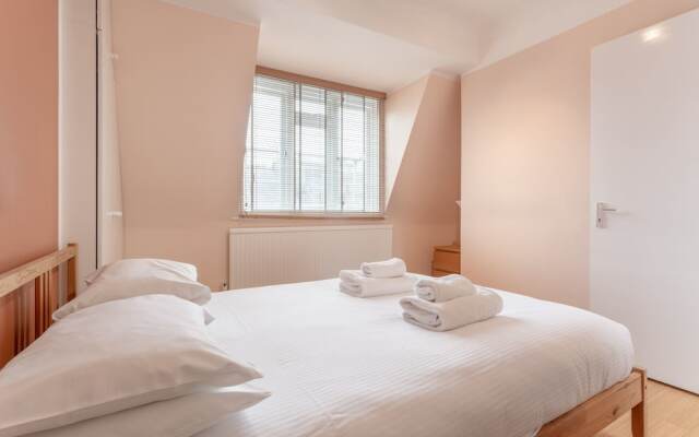 Spacious 3 Bedroom Flat In Covent Garden