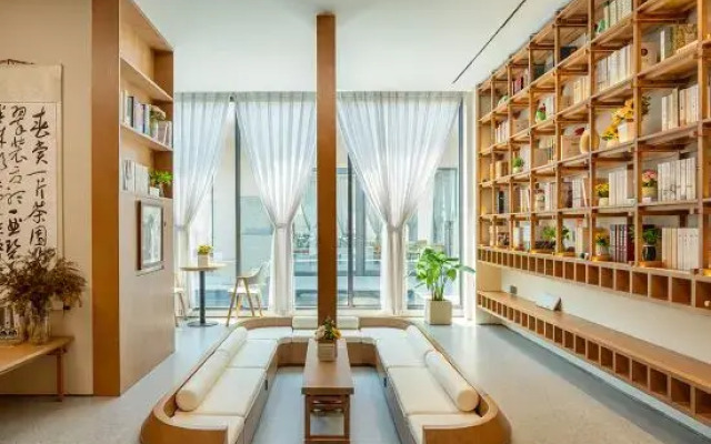 Shanshui Garden Hotel (Zhaoping Government Affairs Center)