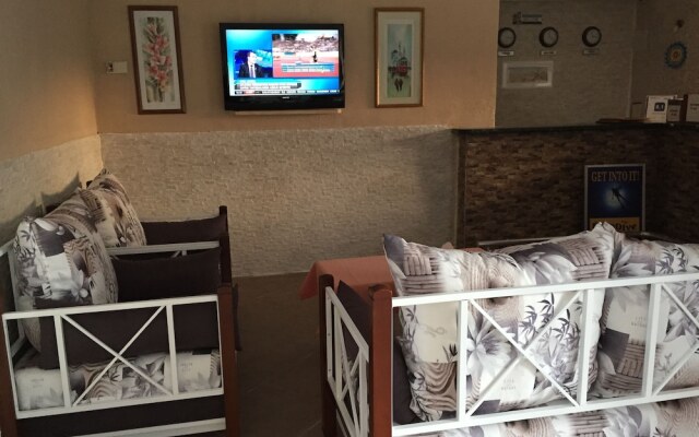 Palmyra Hotel & Sky Lounge