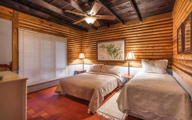 Cozy Villa Close to the Rive in Arroyo Frio