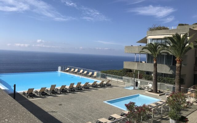 Costa Plana Collection