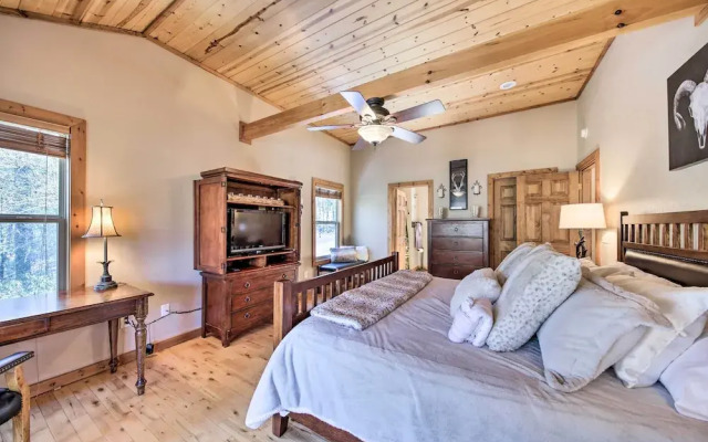 Stunning Blue Ridge Retreat w/ River Access!