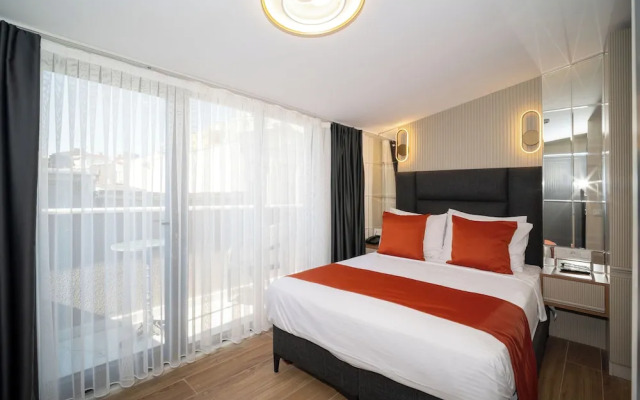 Отель Robin Hotel