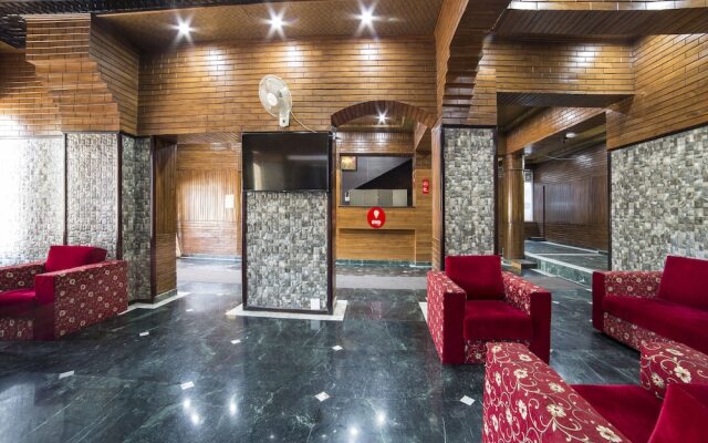 OYO 5174 Hotel Pamposh
