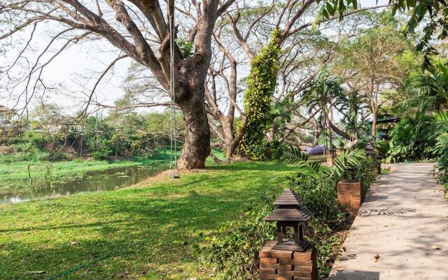 NIDA Rooms Tha Pae 2 Golden Gate