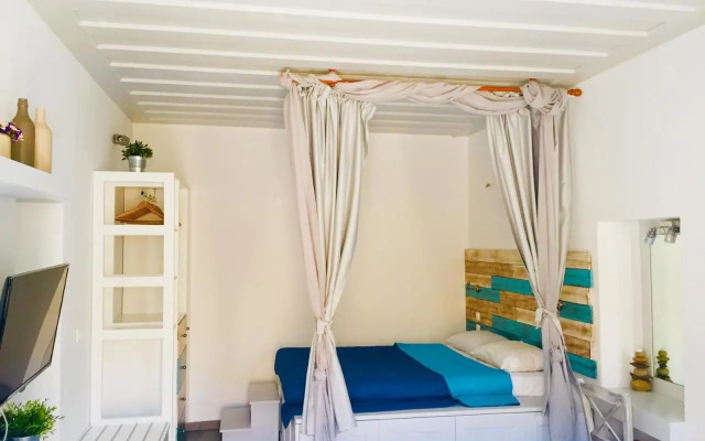 Annika Deluxe Apartments