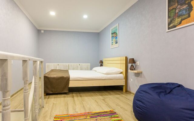 Falcon Apartments - Solo