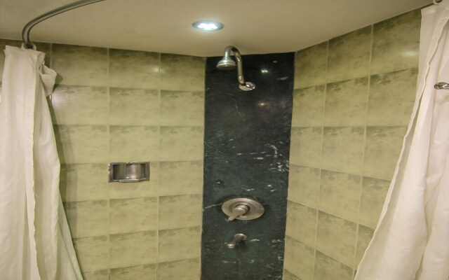 OYO 8771 Hotel Allahabad Regency