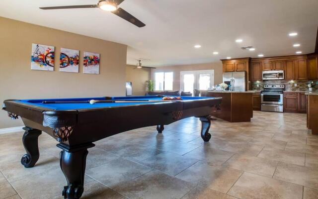 Hot Tub! 10Beds! Old Town Scottsdale Stays