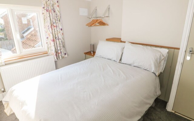 27 Whitegates