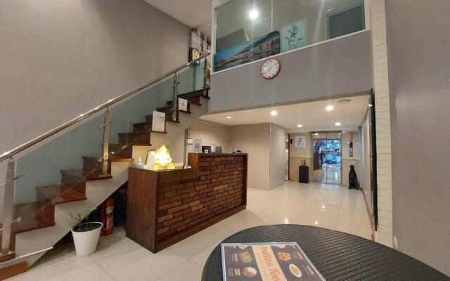 V Check Inn Sukhumvit 22