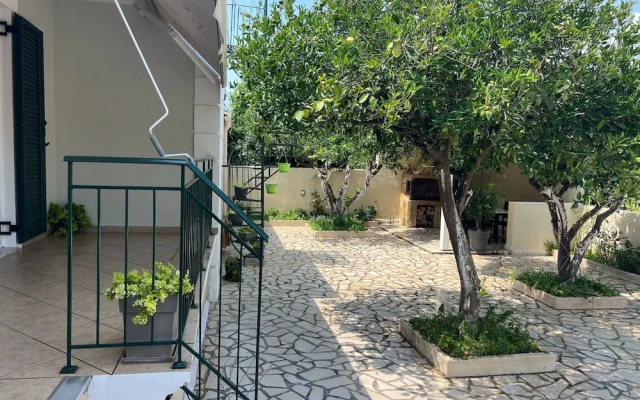 Kika Residence - 2 Bedroom House With Barbeque