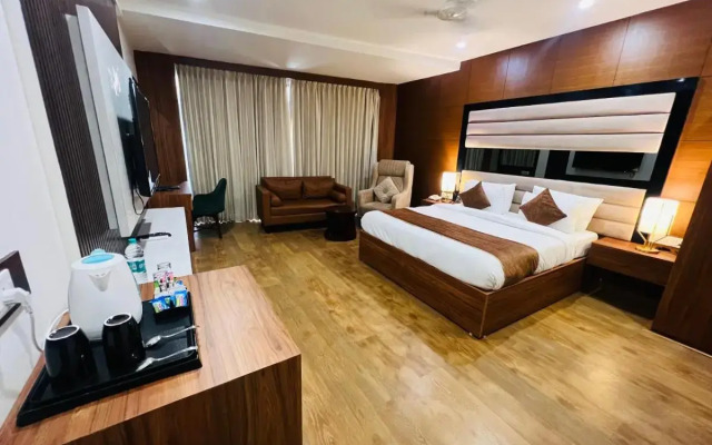 Paras Inn