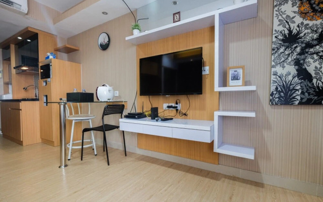 Elegant Studio The Hive Tamansari Apartment