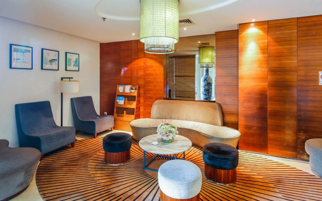 Poly Hotel