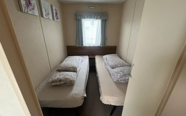 Super Pet Friendly 2 Bedroom Caravan Heacham Beach