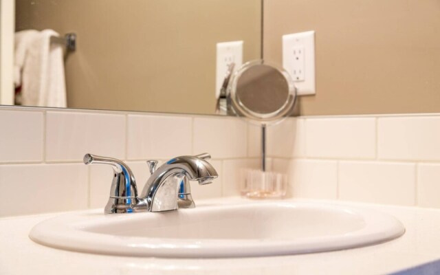 Ensuite Bed/bath/pet Friendly, Cleaning Fee
